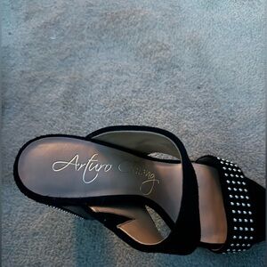 Arturo Chiang size 6 heels